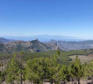 Roque Nublo, dahinter Pico del Teide/Teneriffa