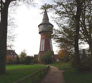 Schlosspark in Husum mit Wasserturm