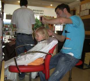 Mehmet der Superfriseur bei Mithat
