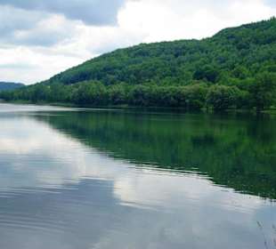 Der Stausee und seine Umgebung