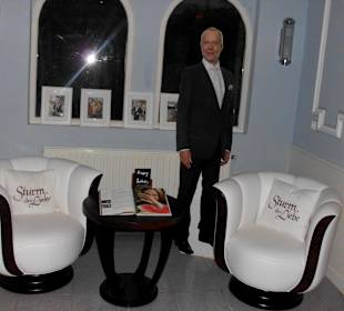 Für Fans der Serie das Cafe zur Serie