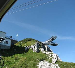 Von unten hoch geschaut zur Bergstation