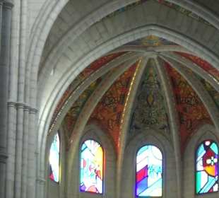 Kathedrale Santa María la Real de la Almudena