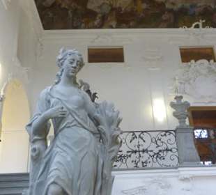 Im Treppenhaus vom Neuen Schloss