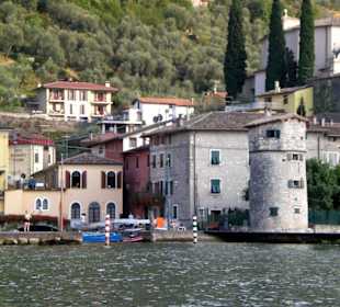 Torricella e porto di cassone sul garda malcesine