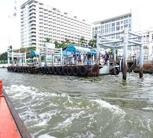 Mit dem Hop and Hop Boot Bangkok entdecken