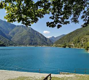 Ledro See