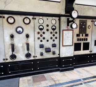 Historische Schalttafeln im Straßenbahnmuseum