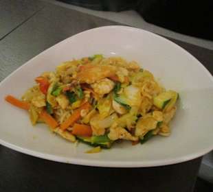 Thai Curry Hähnchen Nudeln