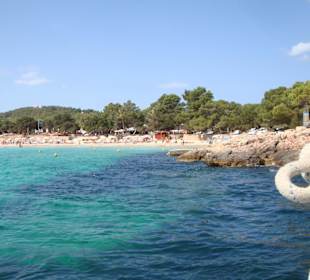 Schöne Anfahrt per Boot 