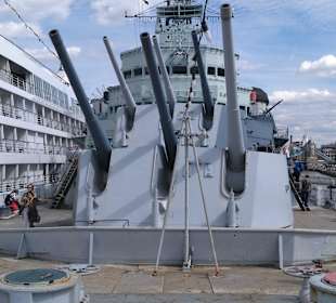 Mächtige Bordgeschütze