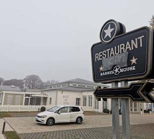 Außenansicht Parkplatz