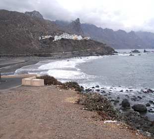 Hier sind die Wellenreiter unterwegs