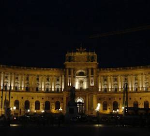 "Neue Burg" bei Nacht