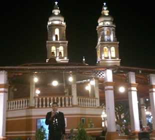 Kirche und Hauptplatz