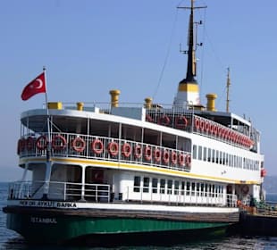 Zentrum Istanbul Pers.Schifffahrt
