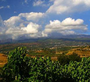 Der Ätna mit Schnee im September
