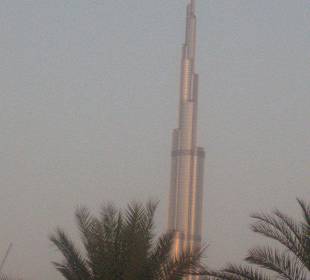 Aus der Ferne in der Abenddämmerung