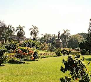 Garten vor Museum