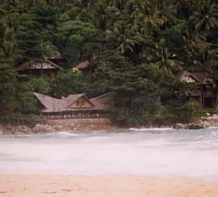 Am Rand des Karon Beach