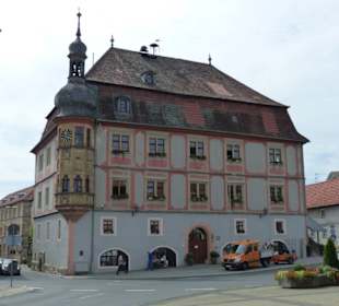 Außenansicht vom Markplatz aus