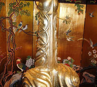 Fallussymbol in Gold