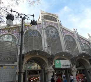 Eingang der Markthalle