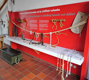 In der Abteilung "Tauwerk & Takelage"