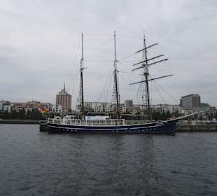  Fahrgastschifffahrt Rostock / Warnemünde