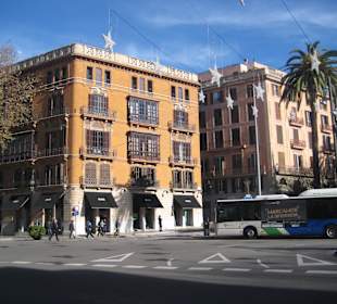 La Plaza de la Reina