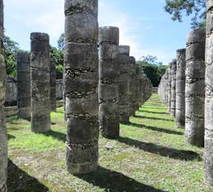 Spaziergang auf dem Ruinengelände