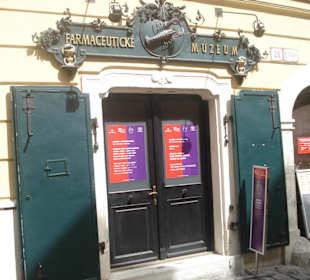 Muzeum Farmacji Pod Czerwonym Rakiem