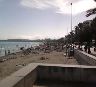 Strand (ca. 15 Gehminuten vom Hotel)