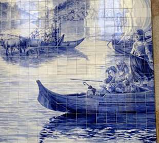 Die Pracht der Azulejos im Bahnhof São Bento