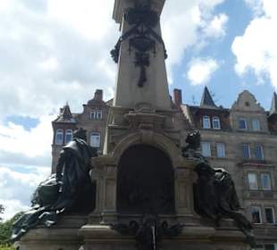 Das Eisenbahndenkmal in der Fürther Straße