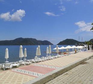 Blick auf den Strand der Infinity