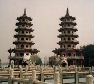 Frühling-Herbst Pagode