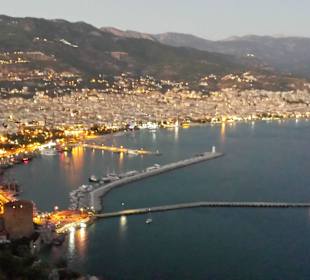 Blick vom Kale zum Hafen gegen abend