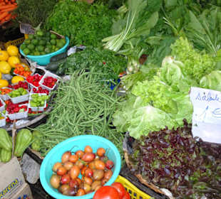 Rundgang über den Petit Marché von Saint-Denis