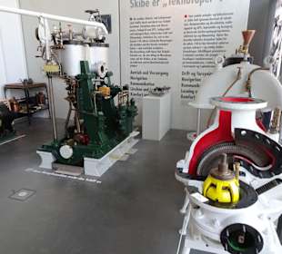 In der Abteilung für "Schiffstechnik"