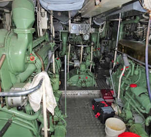 Blick in den Maschinenraum des Rettungskreuzers