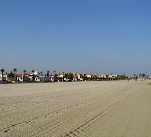 Strand beim Hotel Mediterranean Village