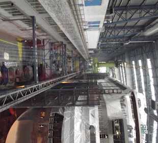 Blick in die Dockhalle