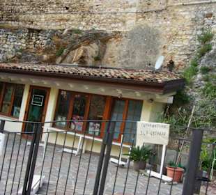 Hier kann man Einkaufen Burg