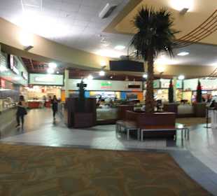 Überdacht, klimatiseirt, da macht Einkaufen Spaß.