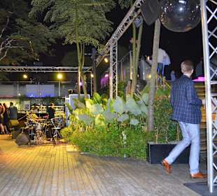 Gallery & Bar 1-Altitude