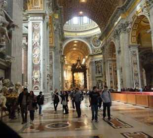 Der Hauptaltar des Papstes