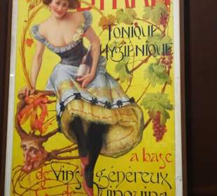 Historische Werbeplakate in der Caves Byrrh