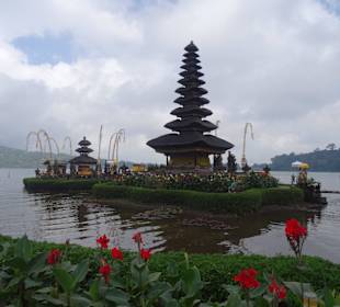 Ausflug mit Guide Otto Nusa Dua 2016: Tempel Ulun Danu 