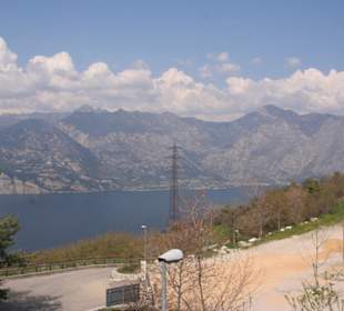 Monte Baldo bei diesiger Sicht